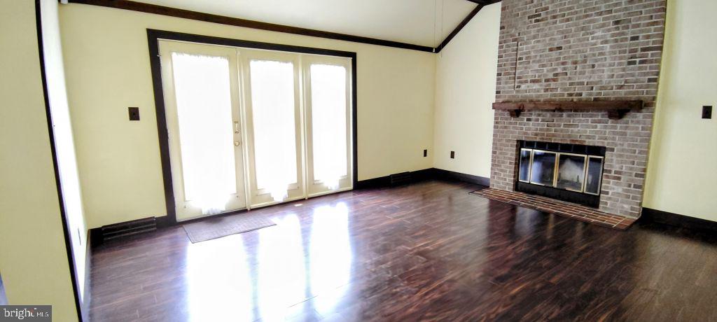 LAKEWOOD HILLS - Residential