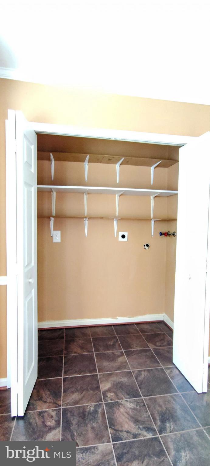 LAKEWOOD HILLS - Residential