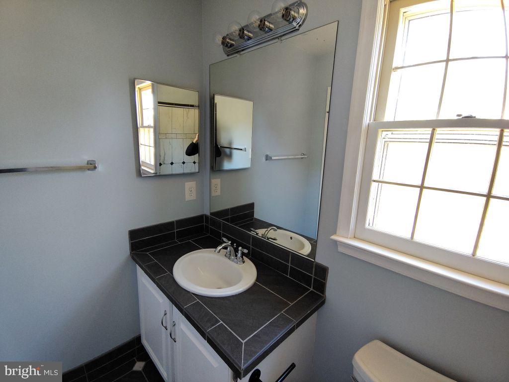 LAKEWOOD HILLS - Residential