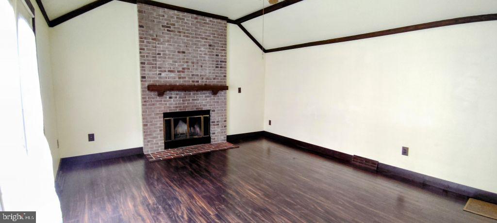 LAKEWOOD HILLS - Residential