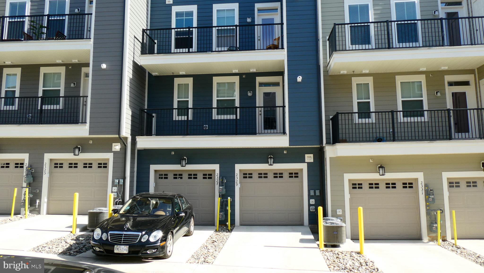 POTOMAC TOWN CENTER - Residential Lease