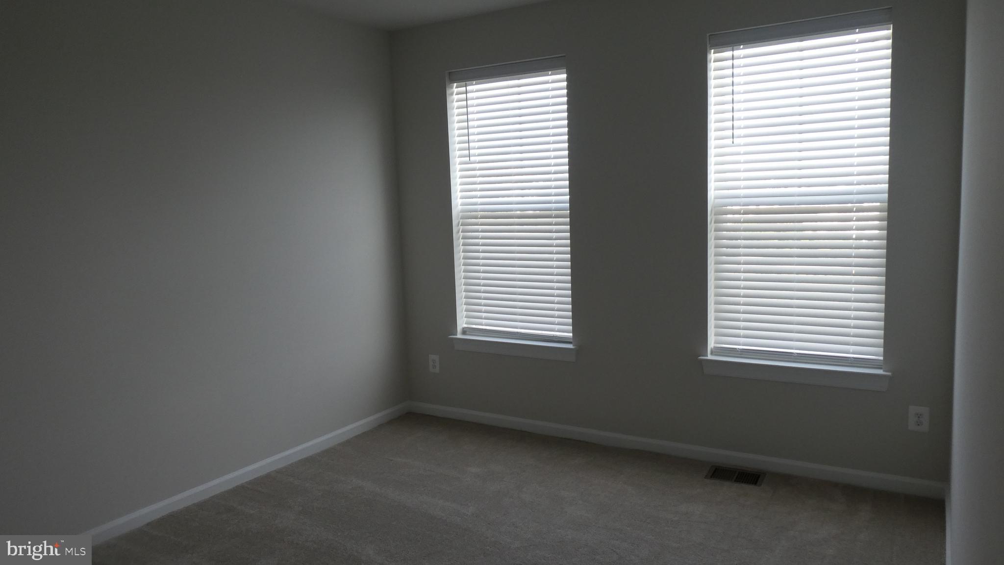 POTOMAC TOWN CENTER - Residential Lease