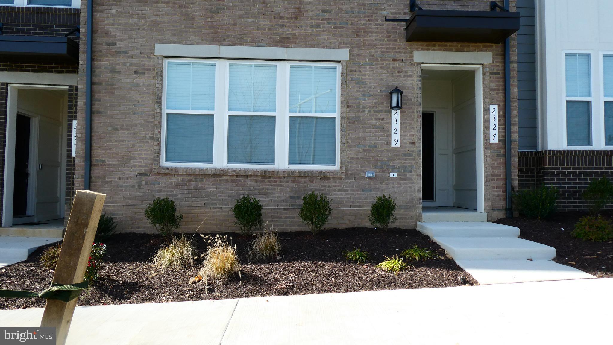 POTOMAC TOWN CENTER - Residential Lease