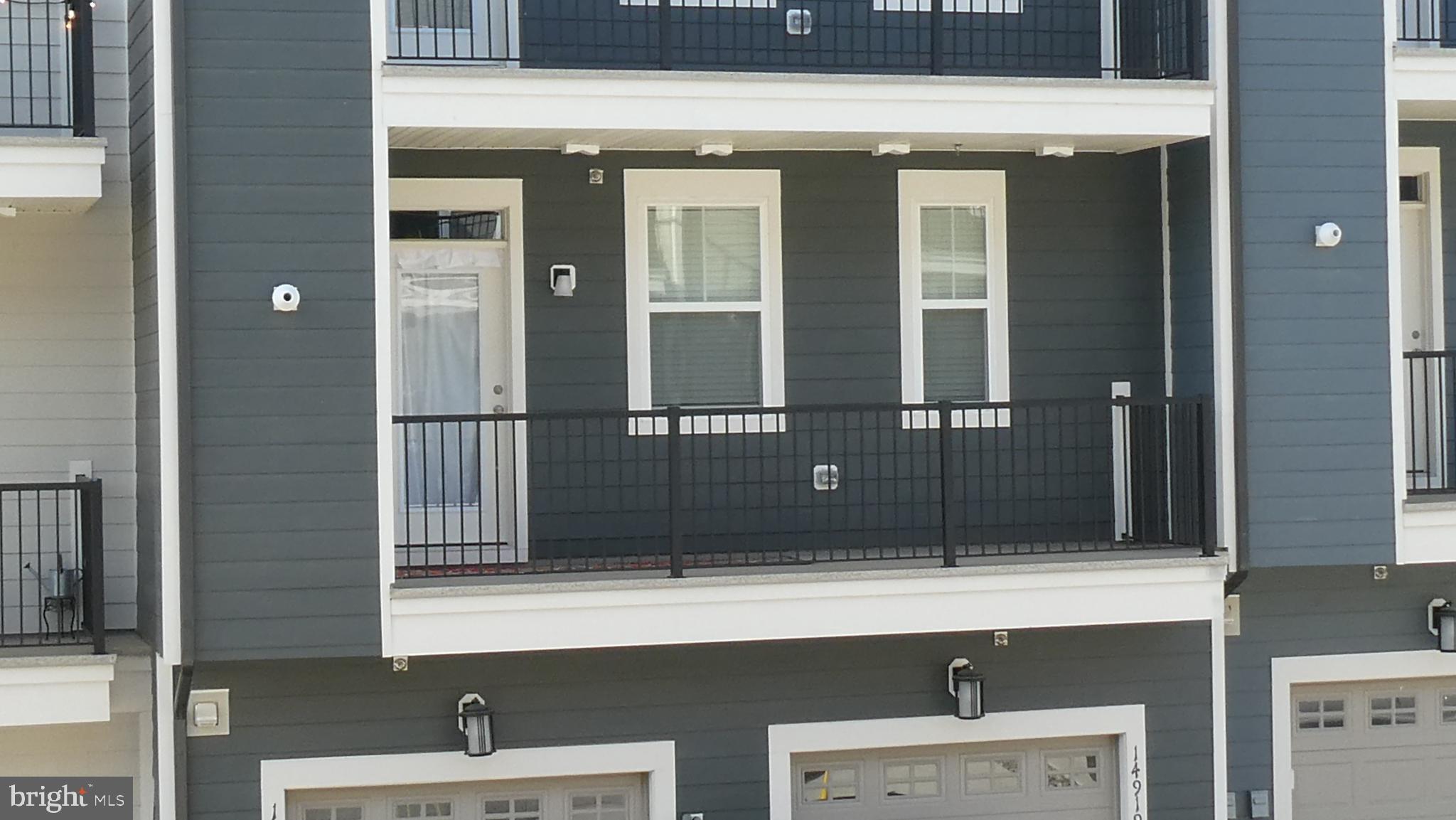 POTOMAC TOWN CENTER - Residential Lease