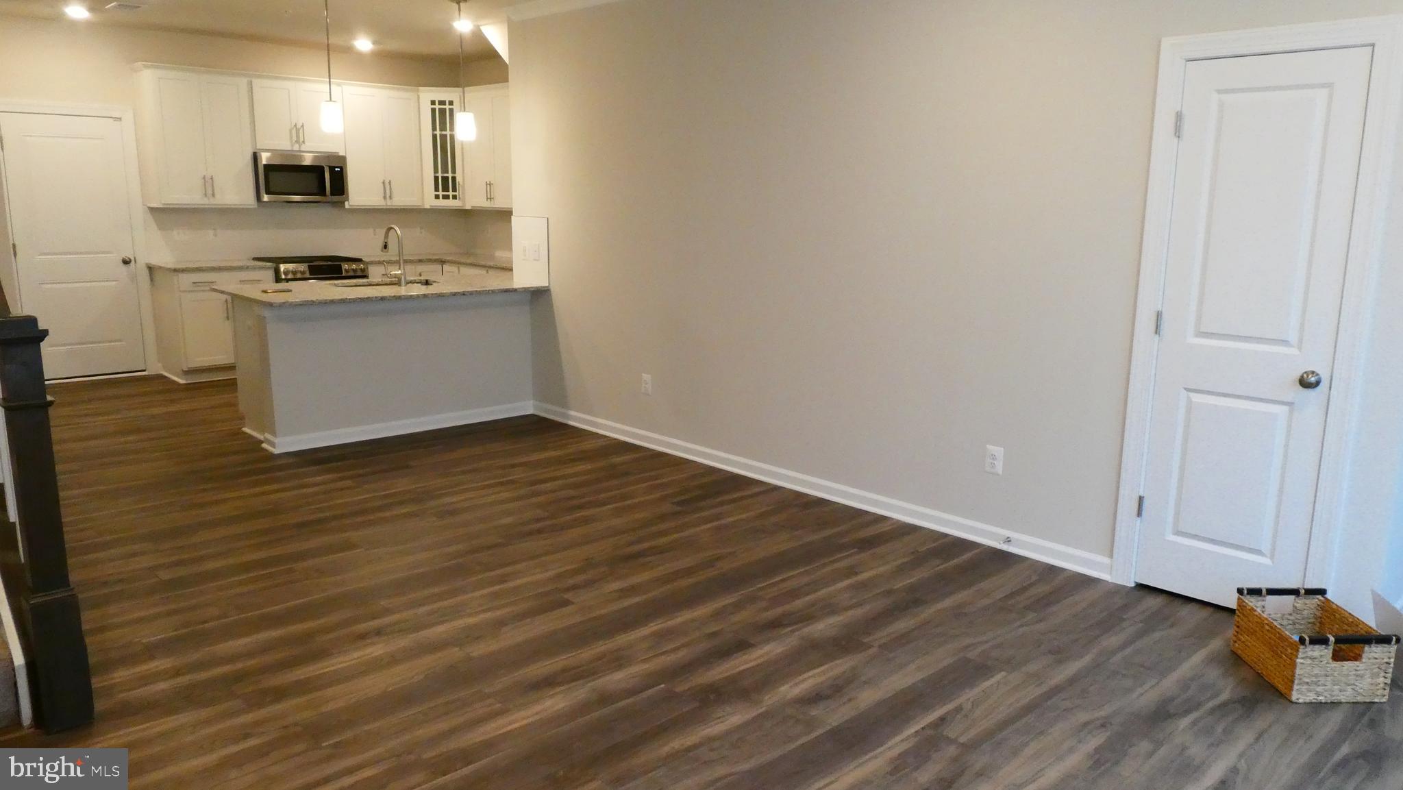 POTOMAC TOWN CENTER - Residential Lease