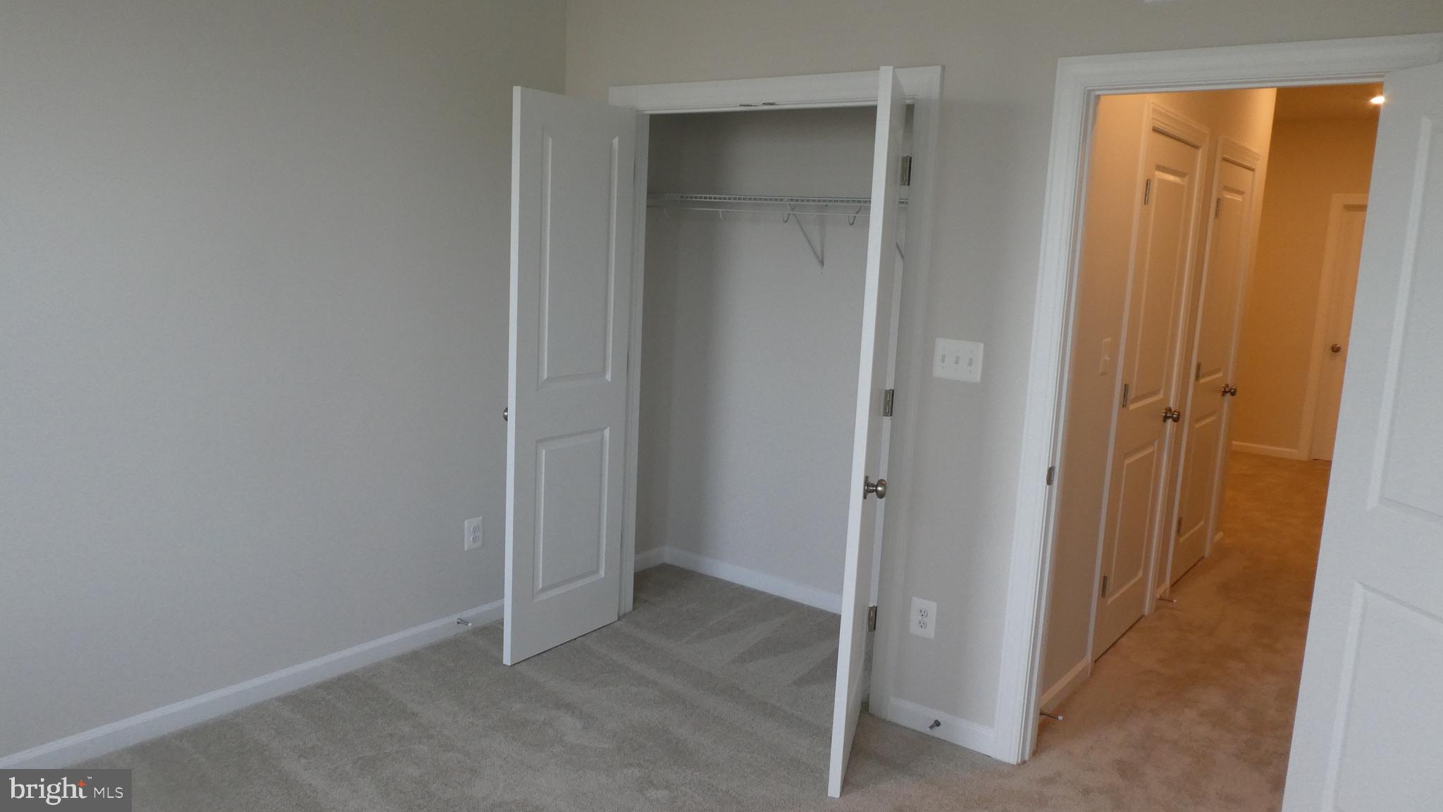 POTOMAC TOWN CENTER - Residential Lease