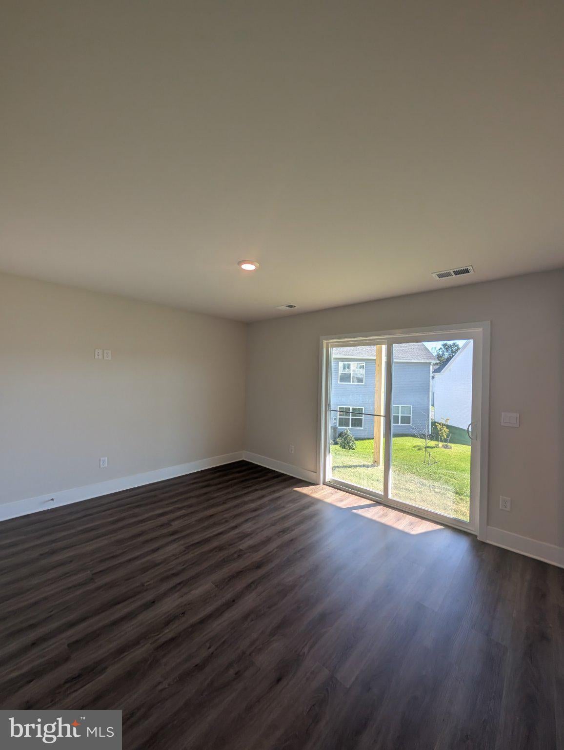 180 SIOUX LOOP