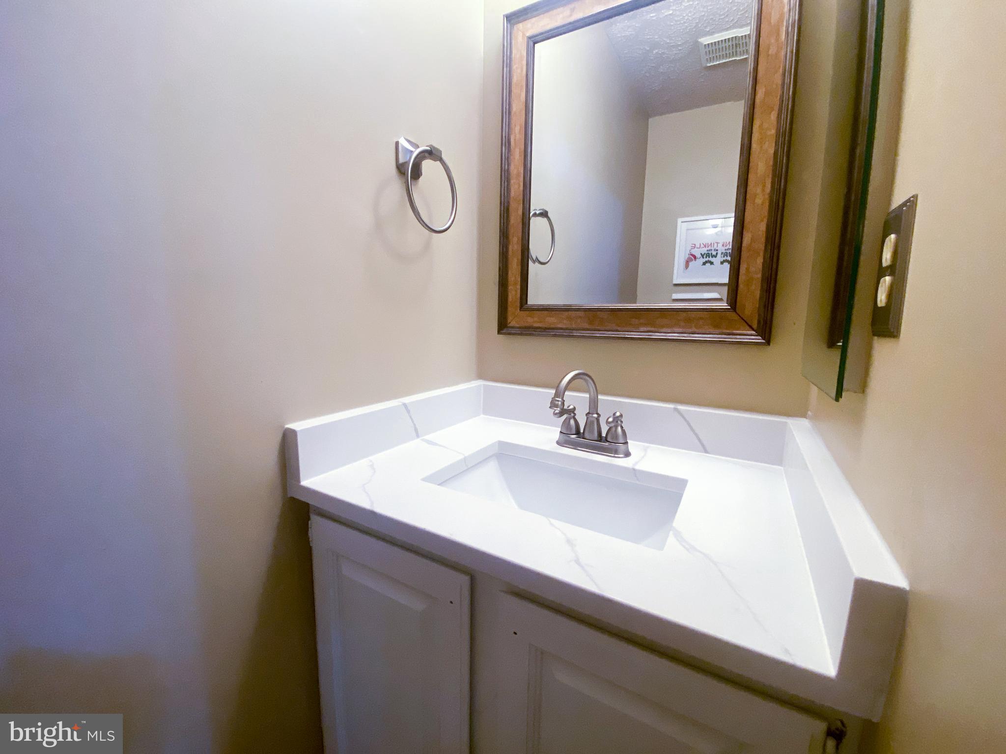 GUNNERS LAKE VILLAGE - Residential Lease