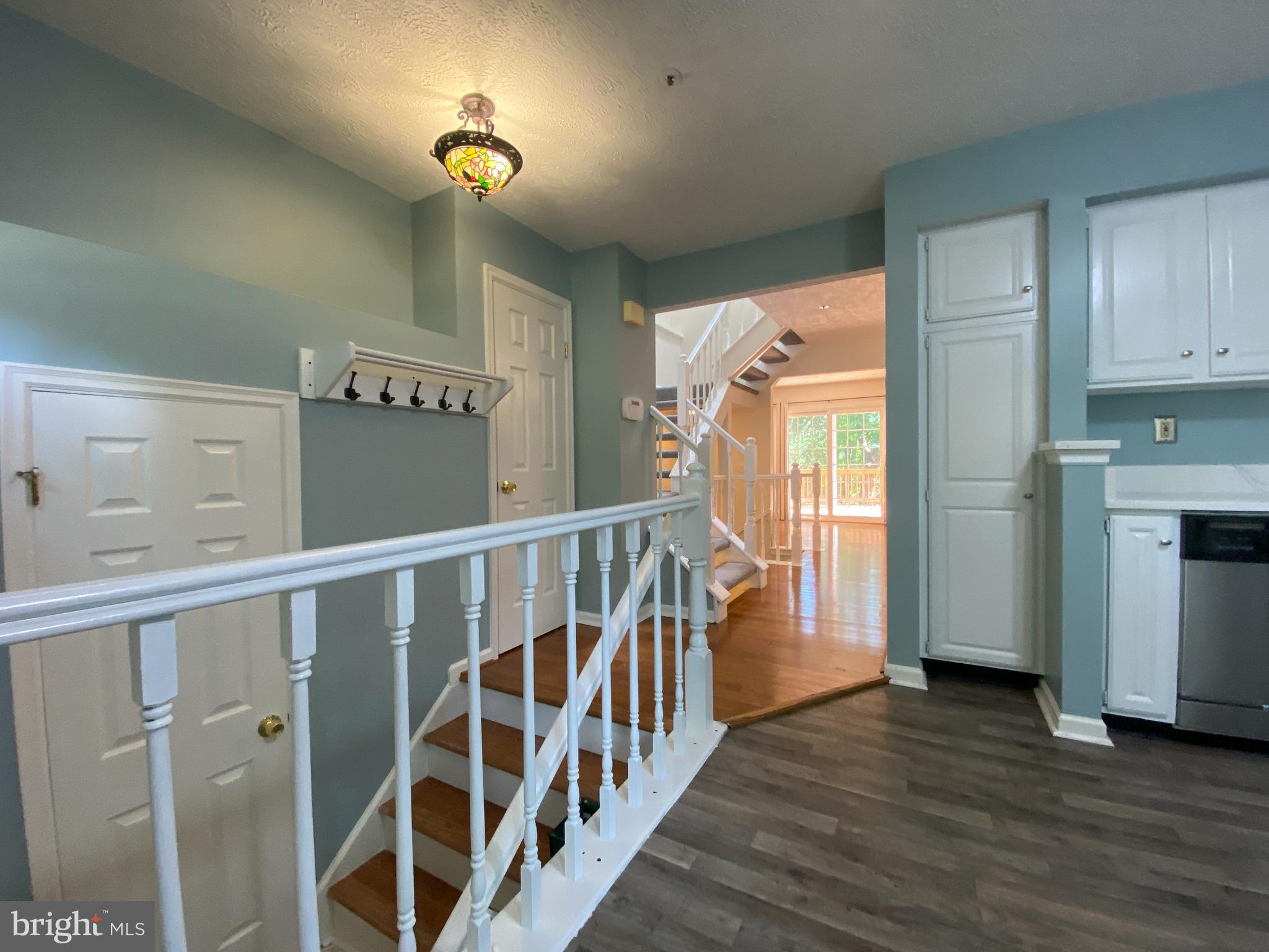 GUNNERS LAKE VILLAGE - Residential Lease