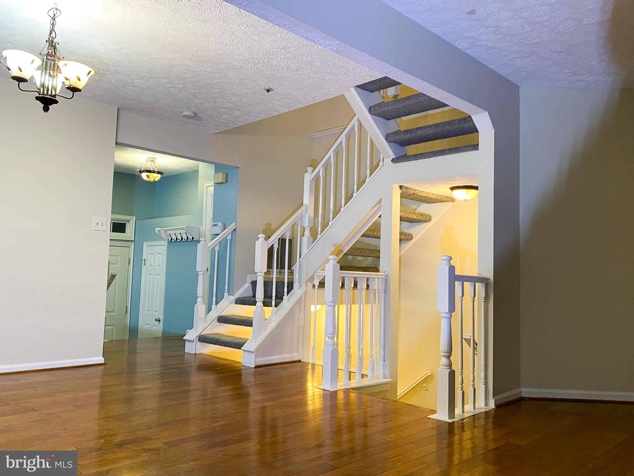 GUNNERS LAKE VILLAGE - Residential Lease