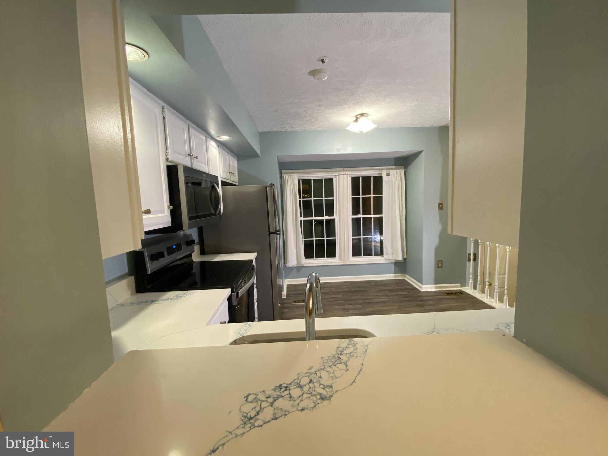 GUNNERS LAKE VILLAGE - Residential Lease