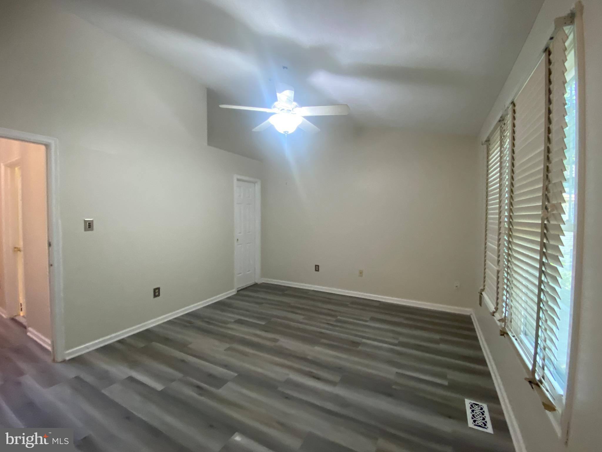 GUNNERS LAKE VILLAGE - Residential Lease