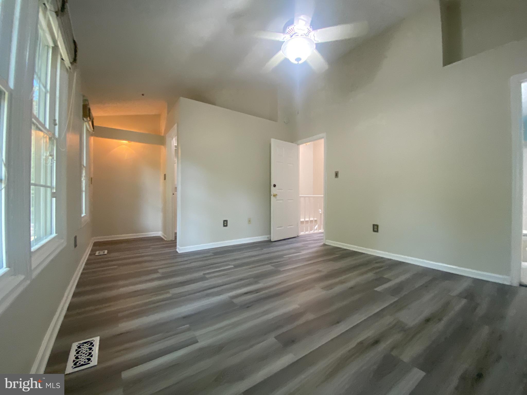 GUNNERS LAKE VILLAGE - Residential Lease