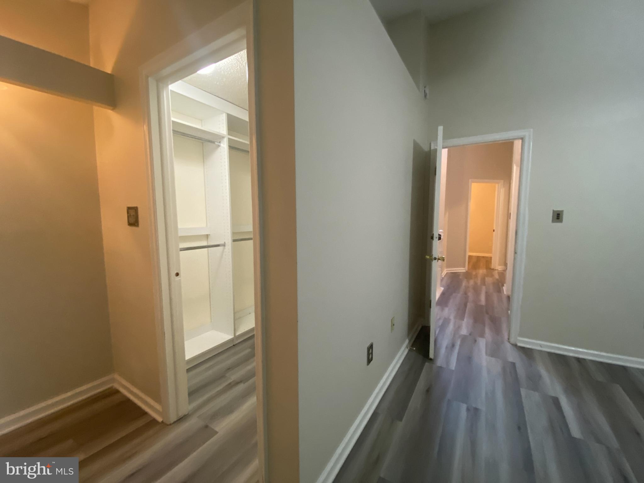 GUNNERS LAKE VILLAGE - Residential Lease