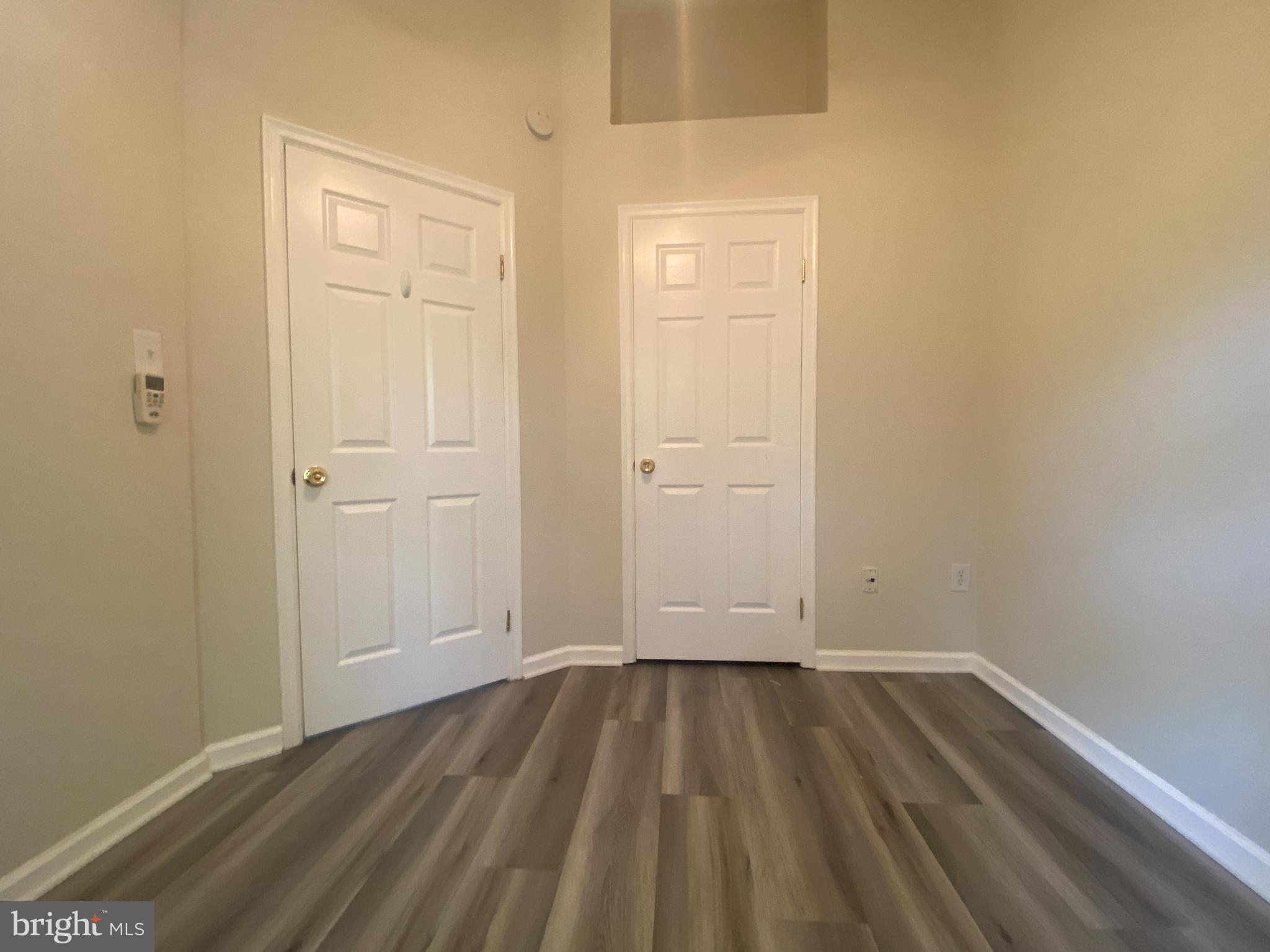 GUNNERS LAKE VILLAGE - Residential Lease