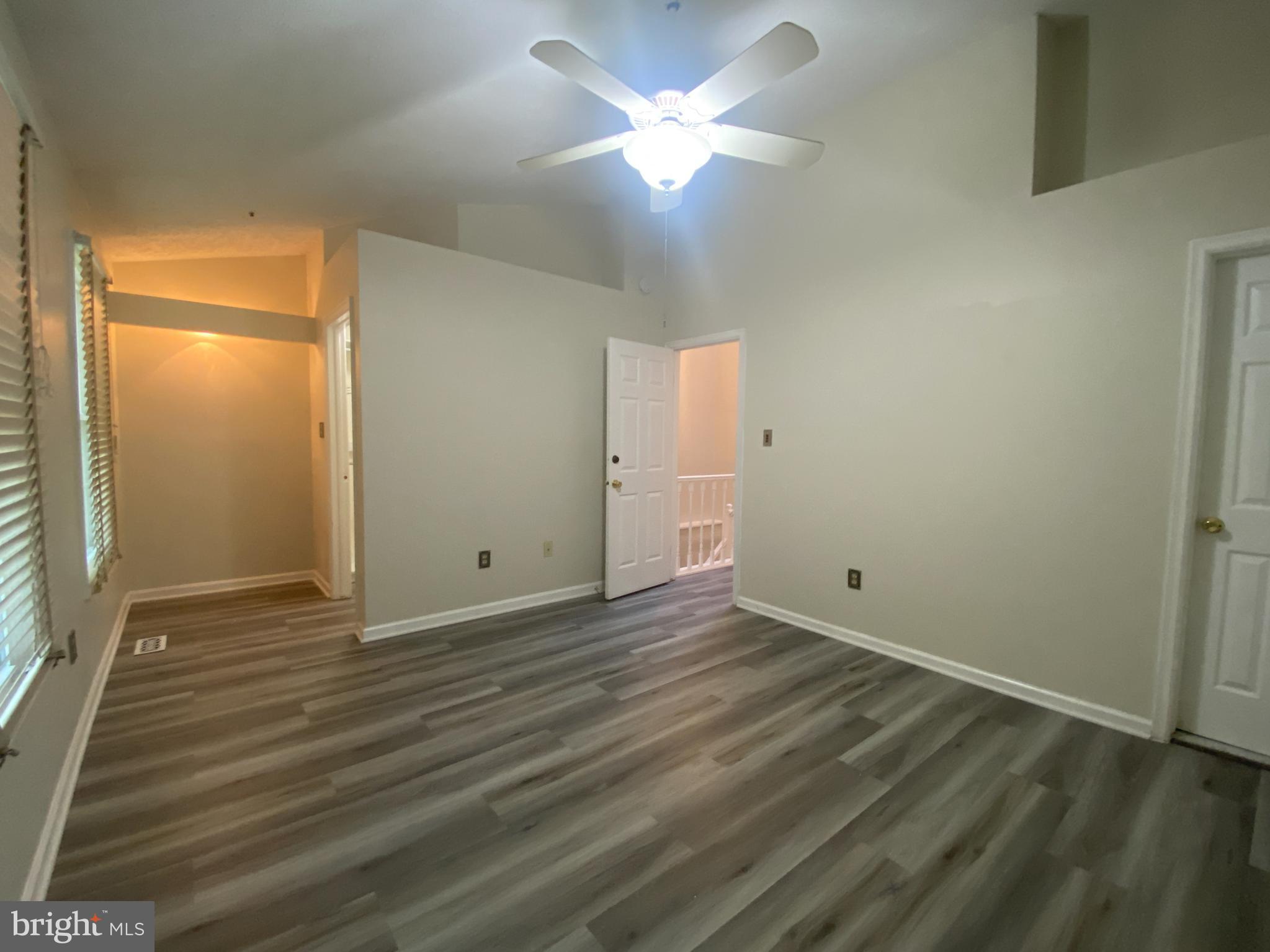 GUNNERS LAKE VILLAGE - Residential Lease