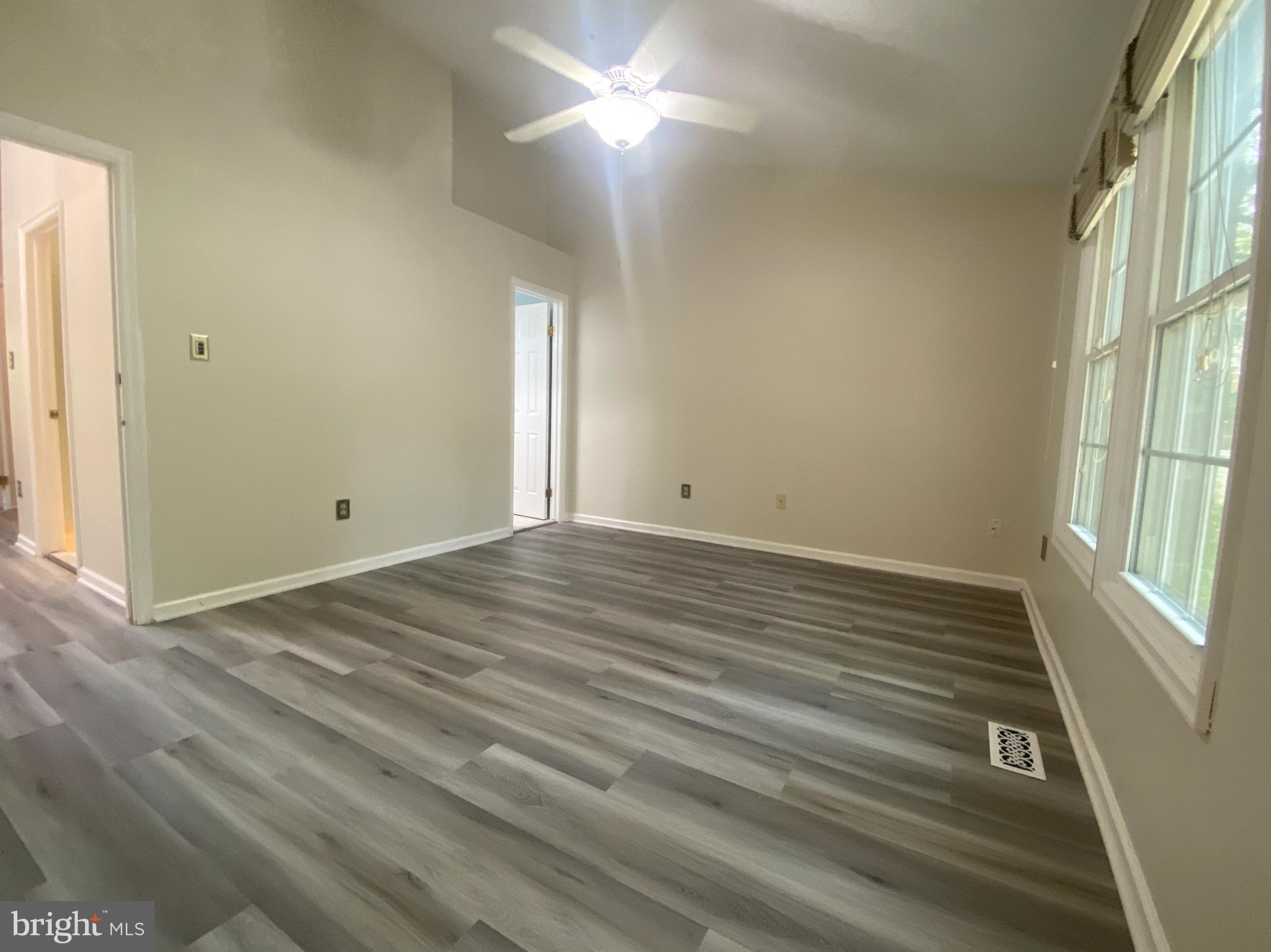 GUNNERS LAKE VILLAGE - Residential Lease