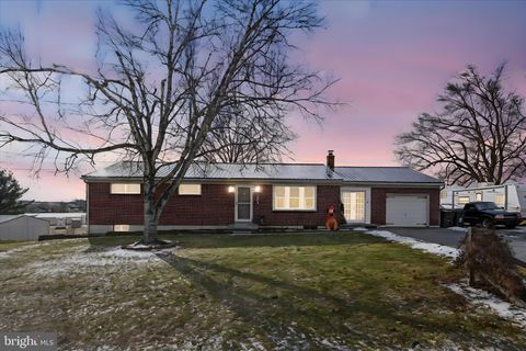 193 W MAIN STREET FREDERICKSBURG PA 17026