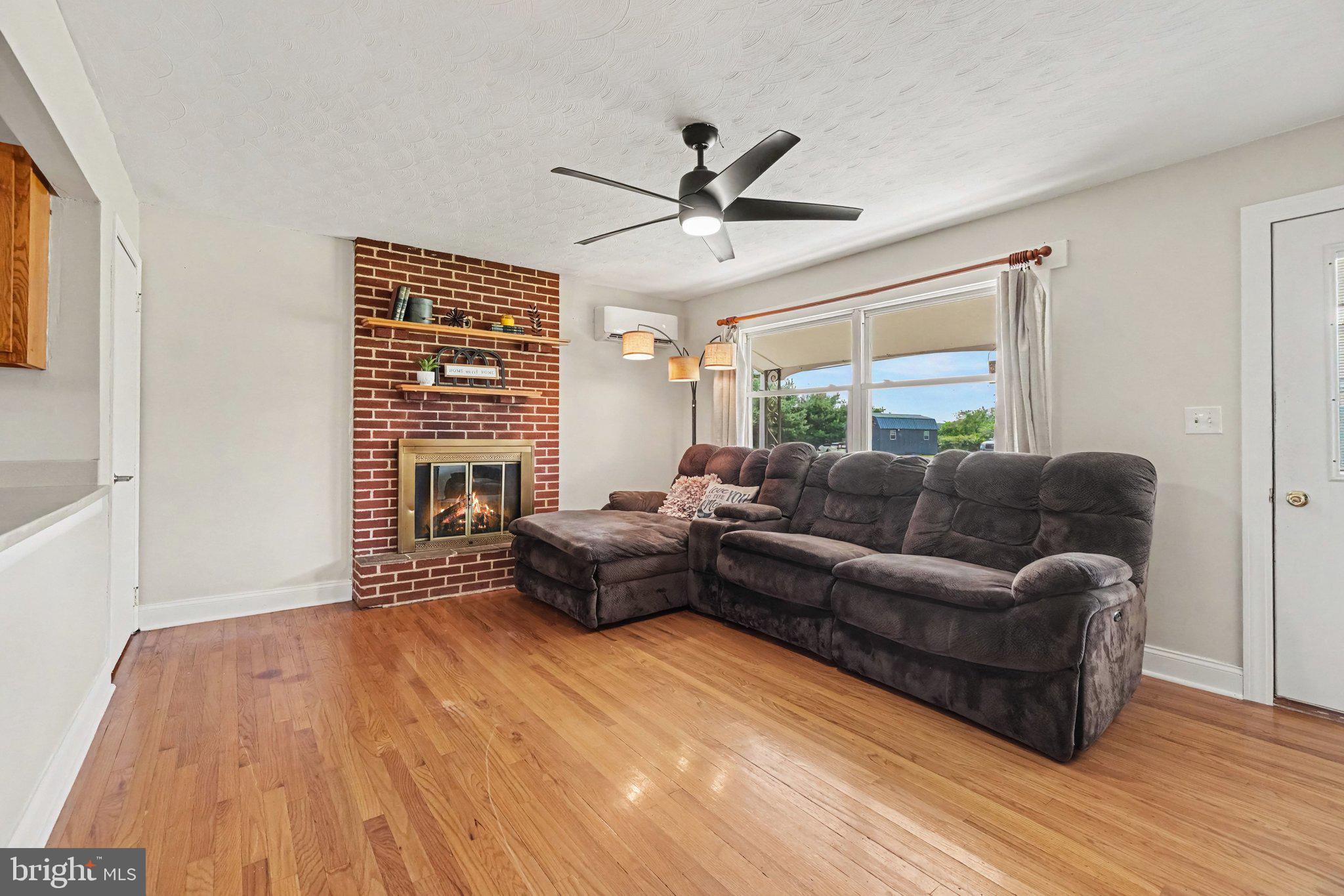 2612 MIDDLE RIDGE ROAD
