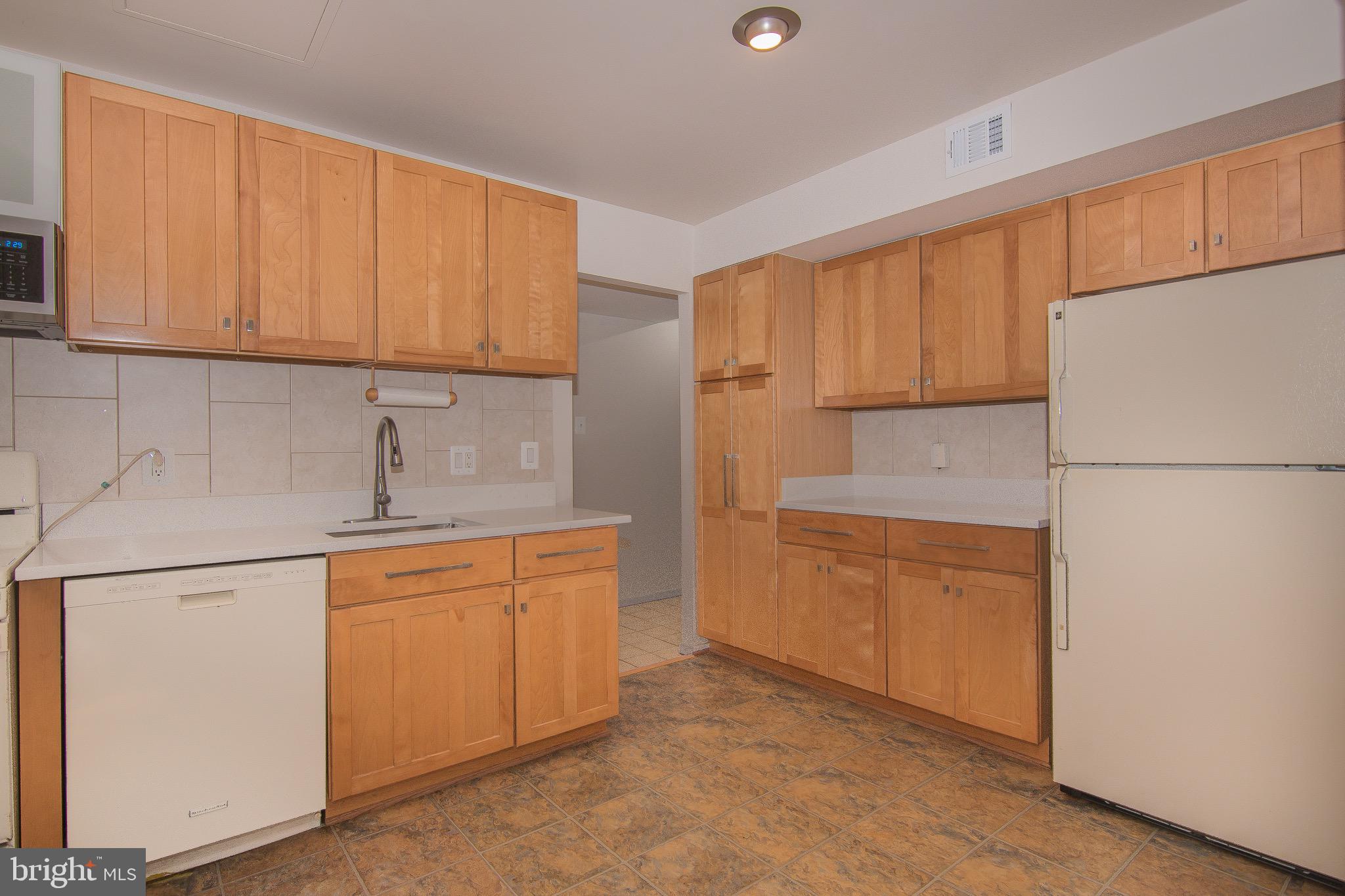 BENTANA PARK - Residential Lease