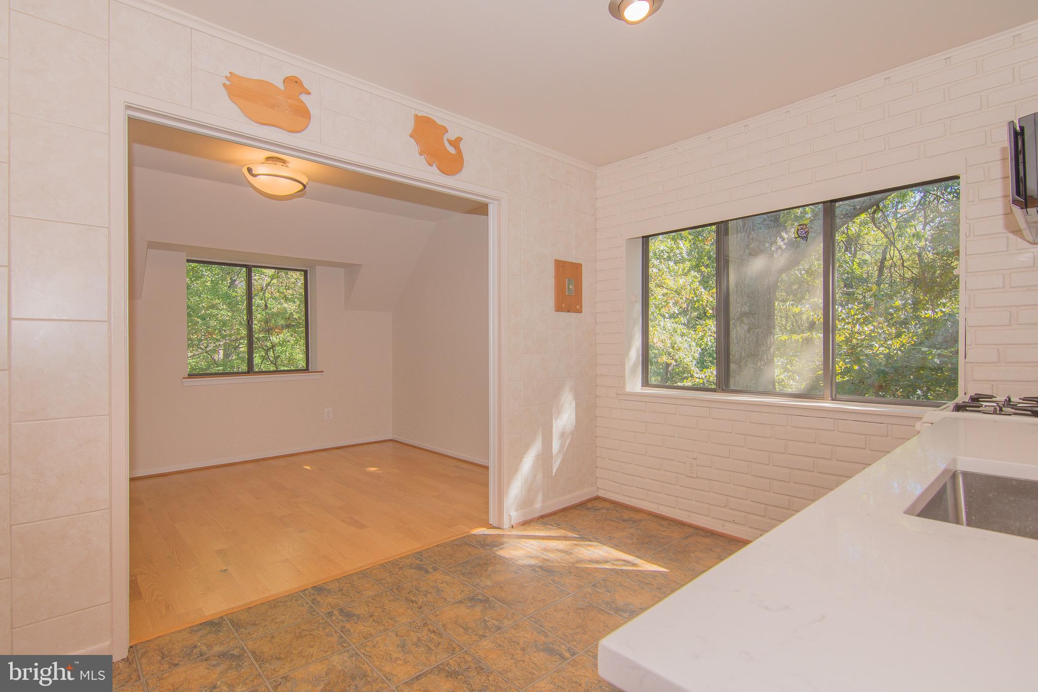 BENTANA PARK - Residential Lease