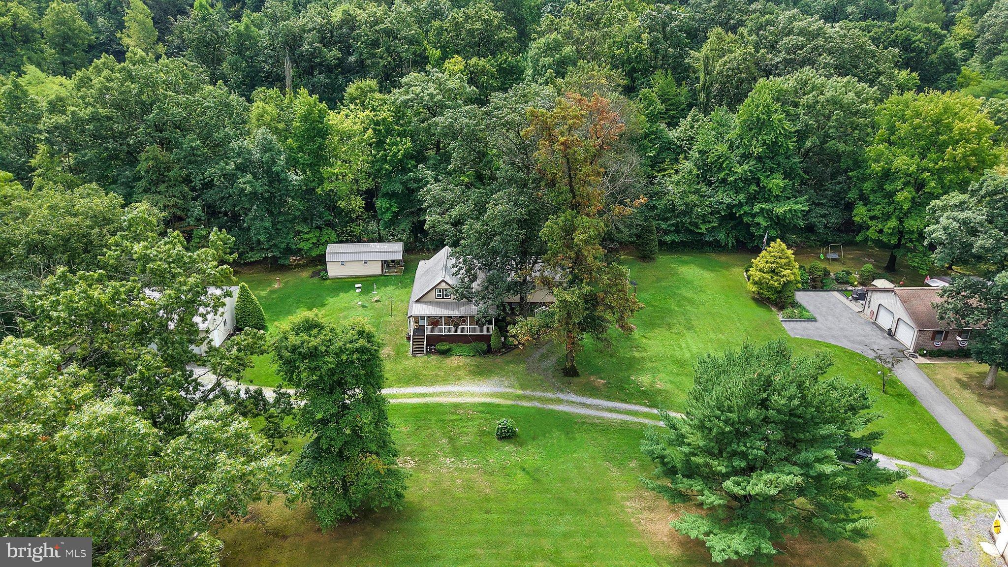 6 E RYELAND LANE