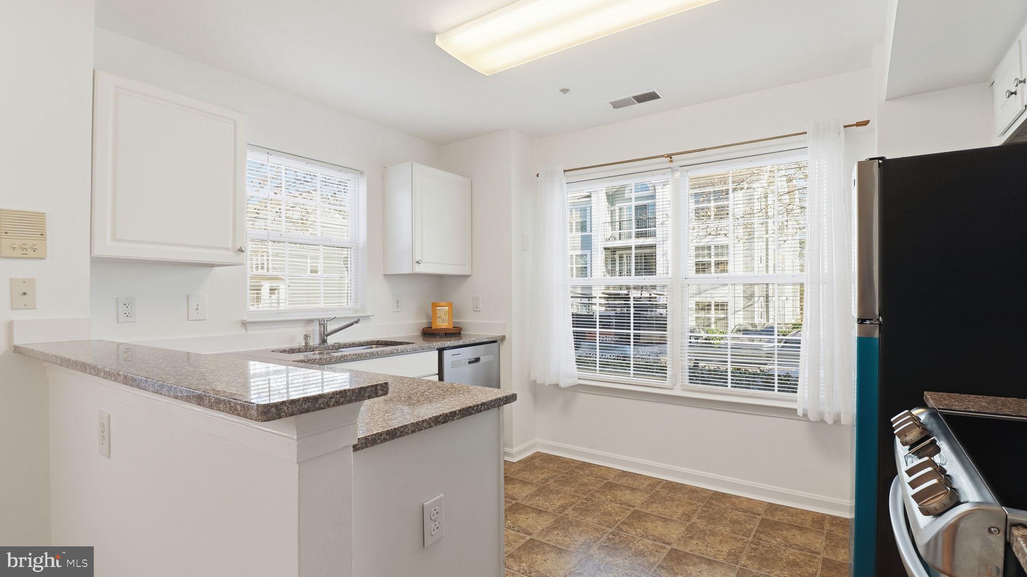 KENTLANDS RIDGE - Residential Lease