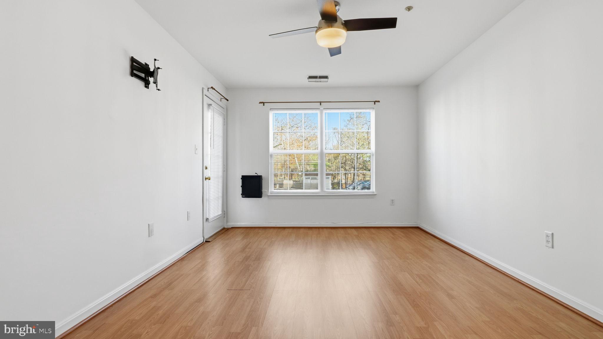 KENTLANDS RIDGE - Residential Lease