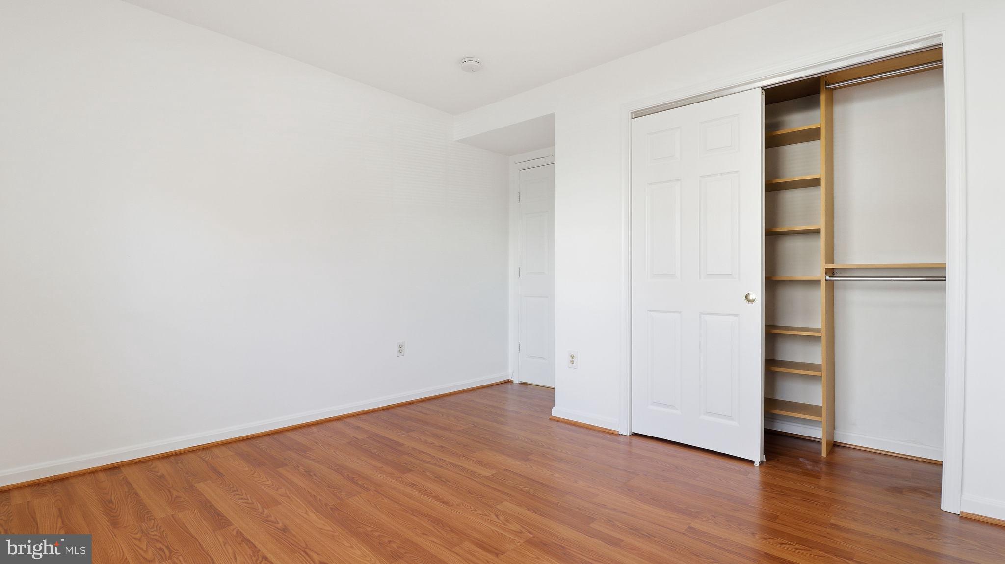 KENTLANDS RIDGE - Residential Lease