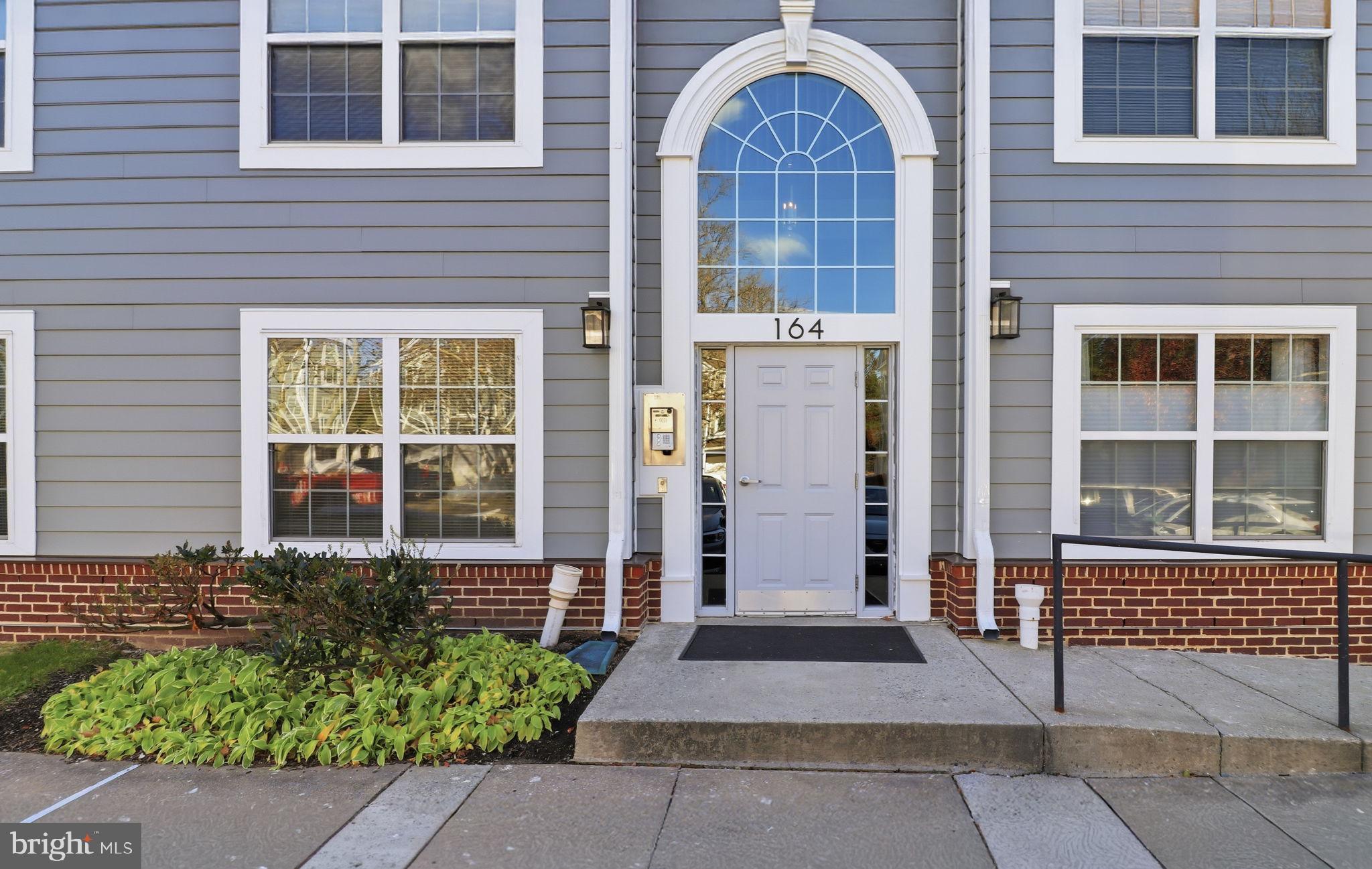 KENTLANDS RIDGE - Residential Lease