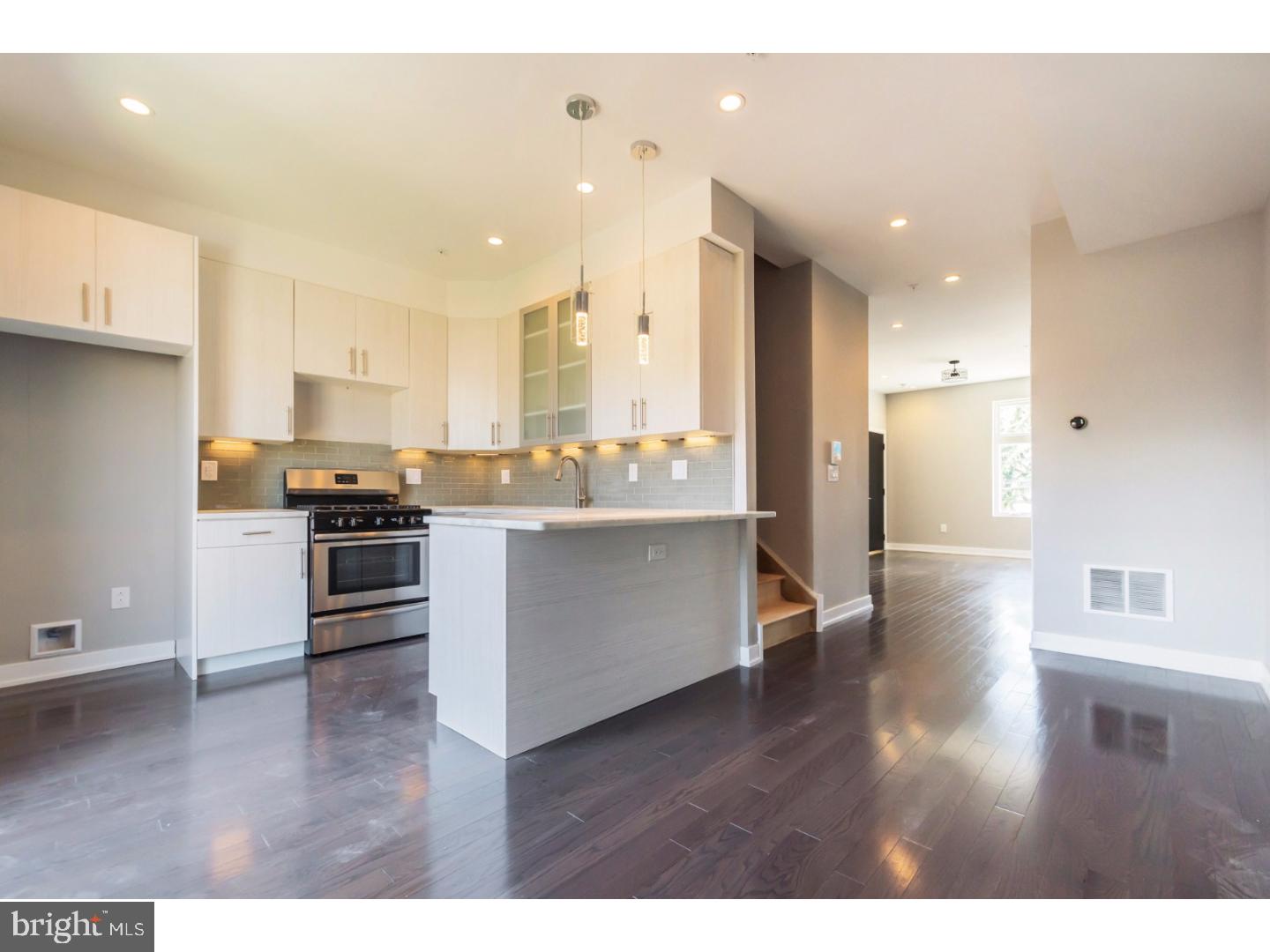 FAIRMOUNT - Residential Income