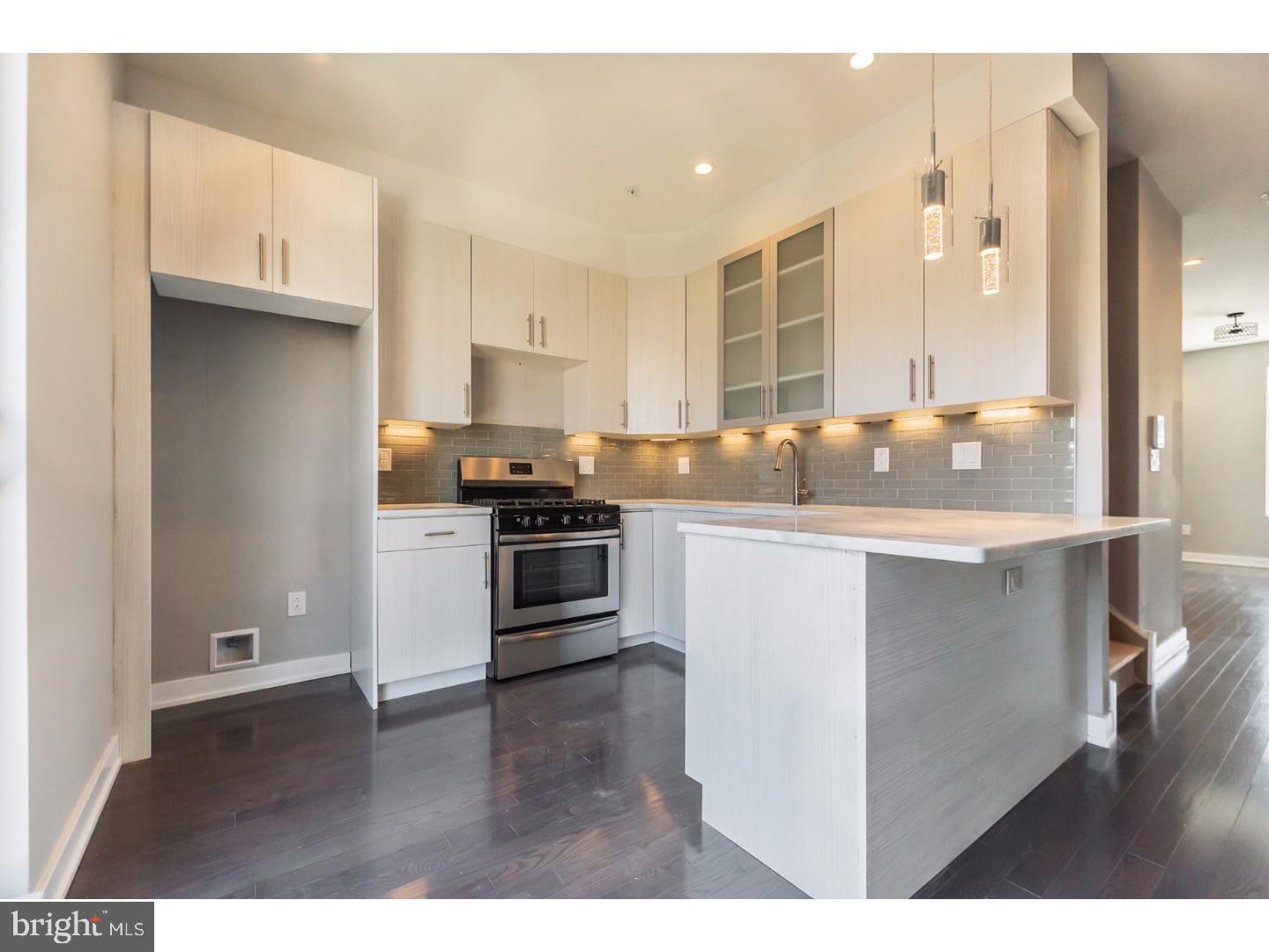 FAIRMOUNT - Residential Income