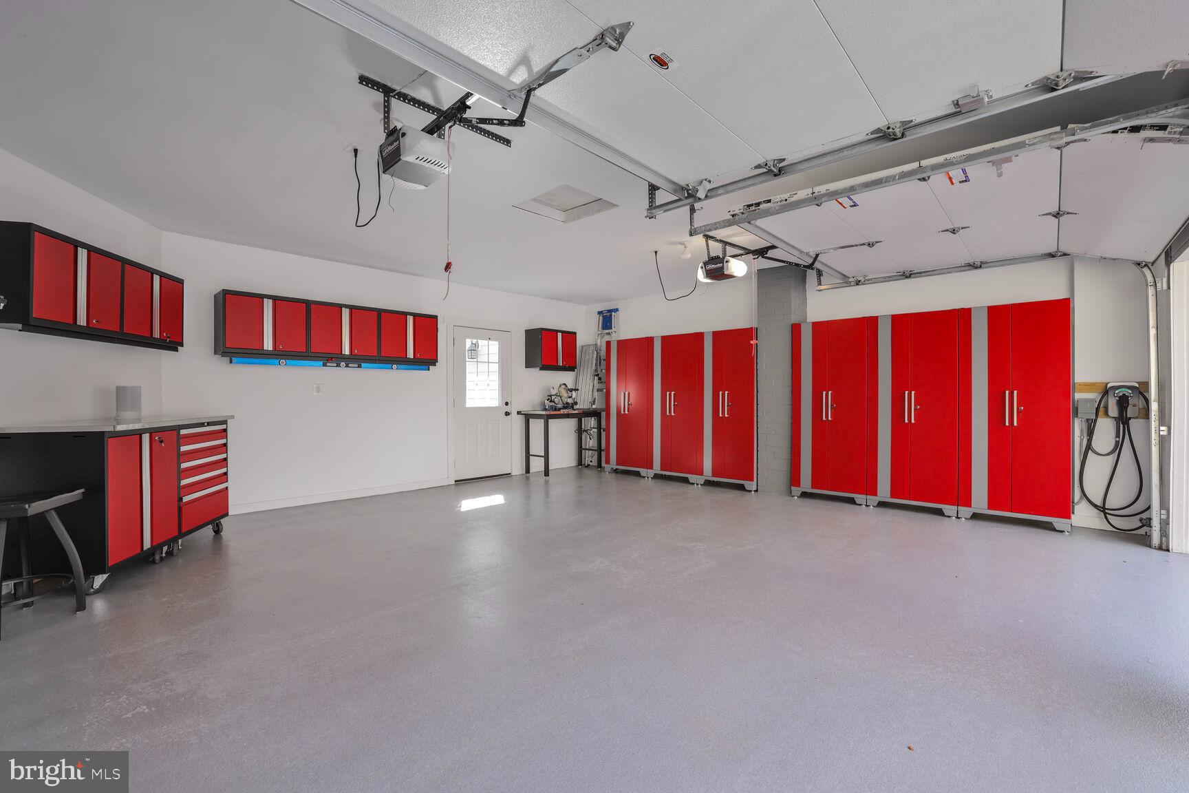 STRAWBRIDGE ESTATES - Residential