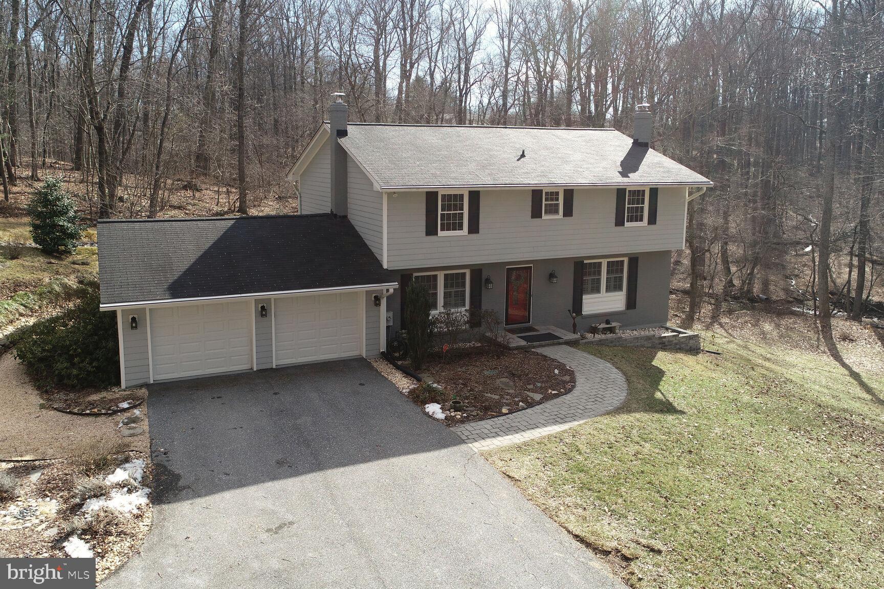 STRAWBRIDGE ESTATES - Residential