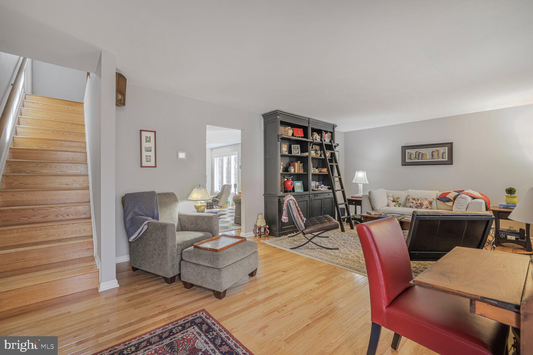 STRAWBRIDGE ESTATES - Residential