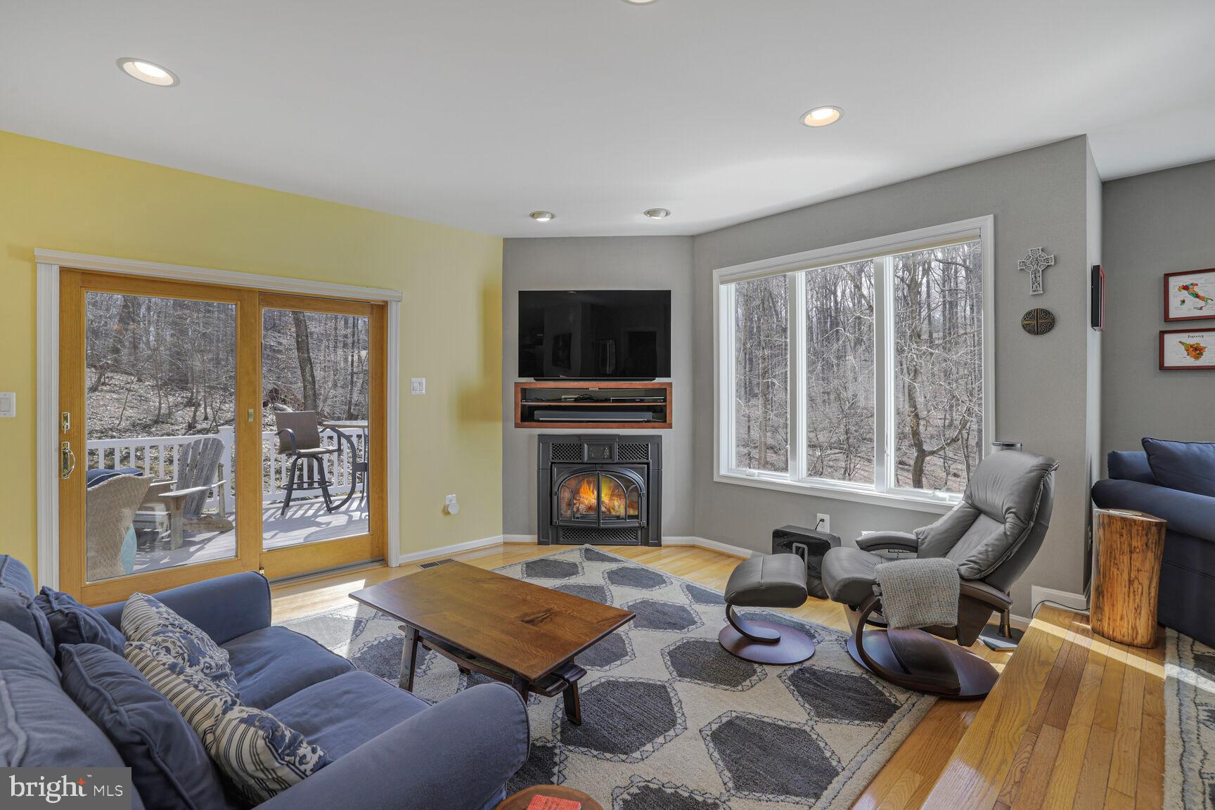 STRAWBRIDGE ESTATES - Residential