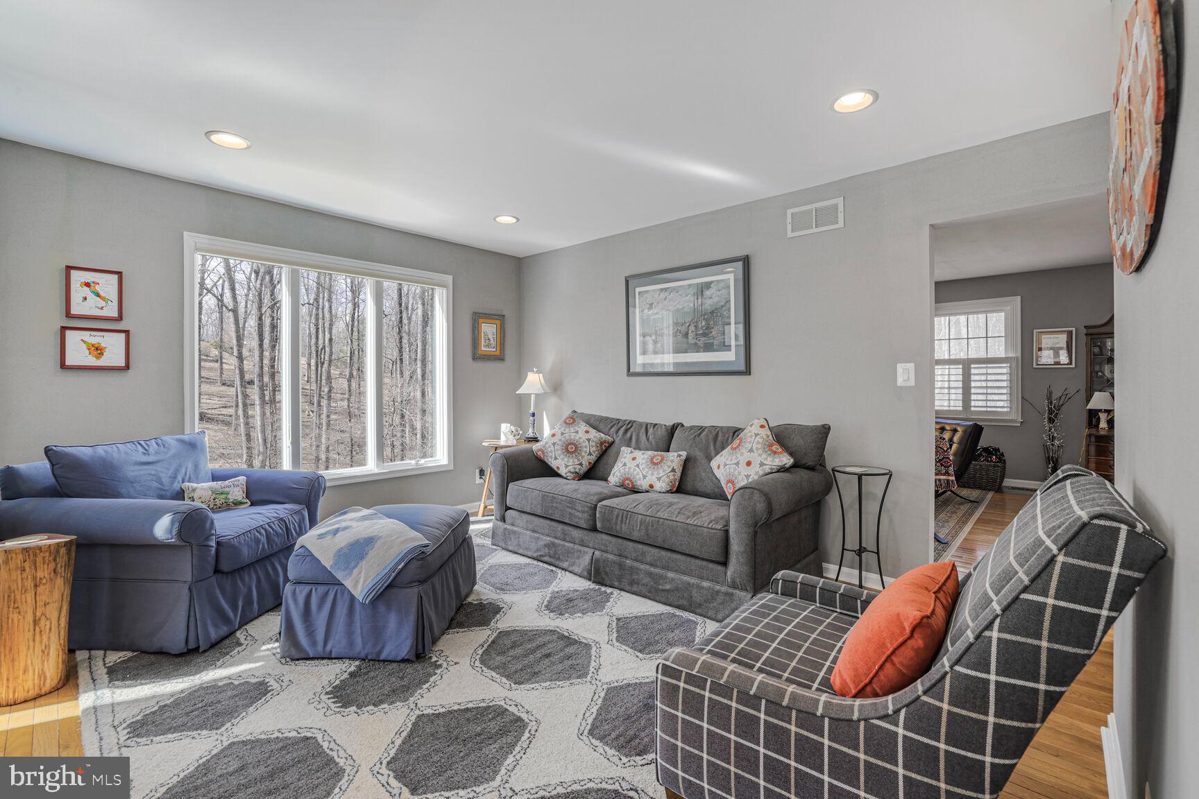 STRAWBRIDGE ESTATES - Residential