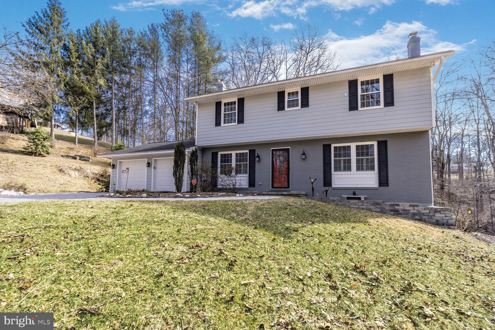 STRAWBRIDGE ESTATES - Residential