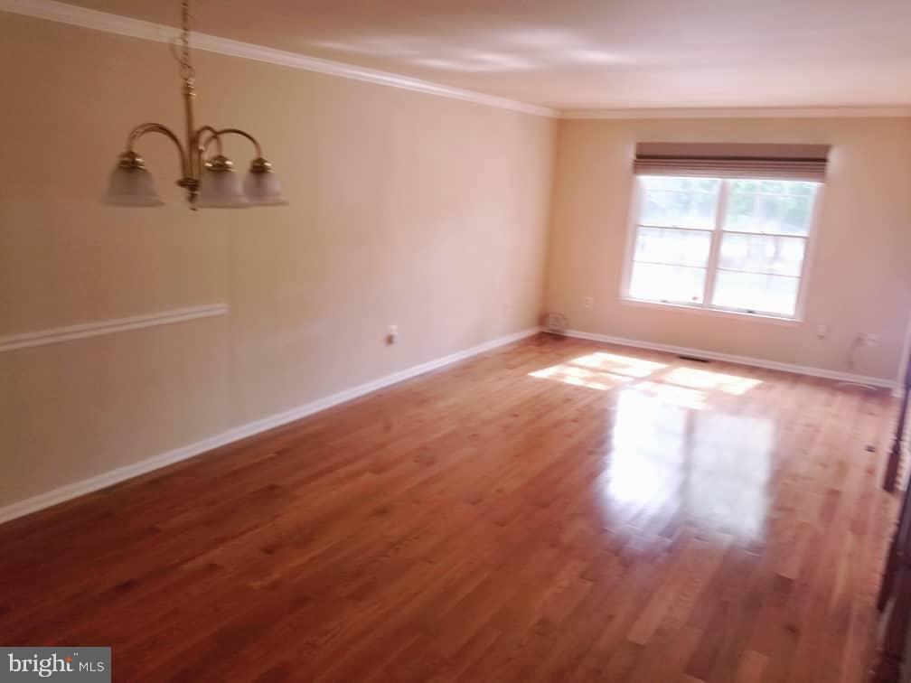 SEVEN OAKS - Residential Lease