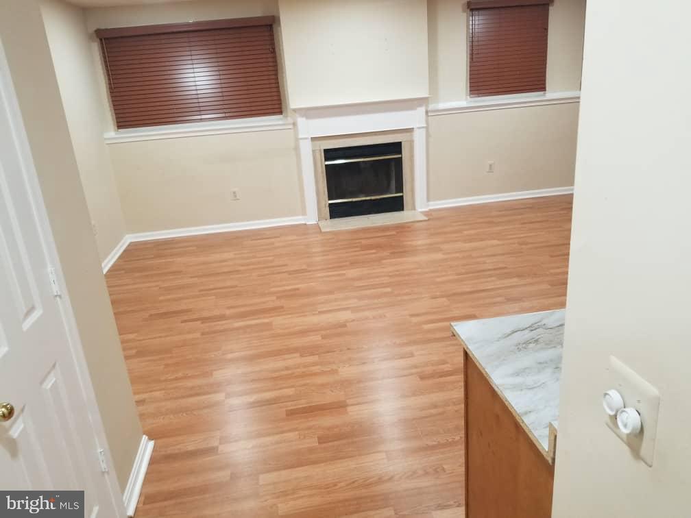 SEVEN OAKS - Residential Lease