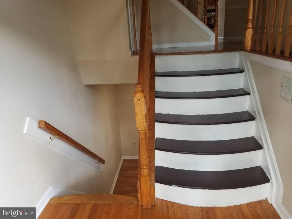 SEVEN OAKS - Residential Lease