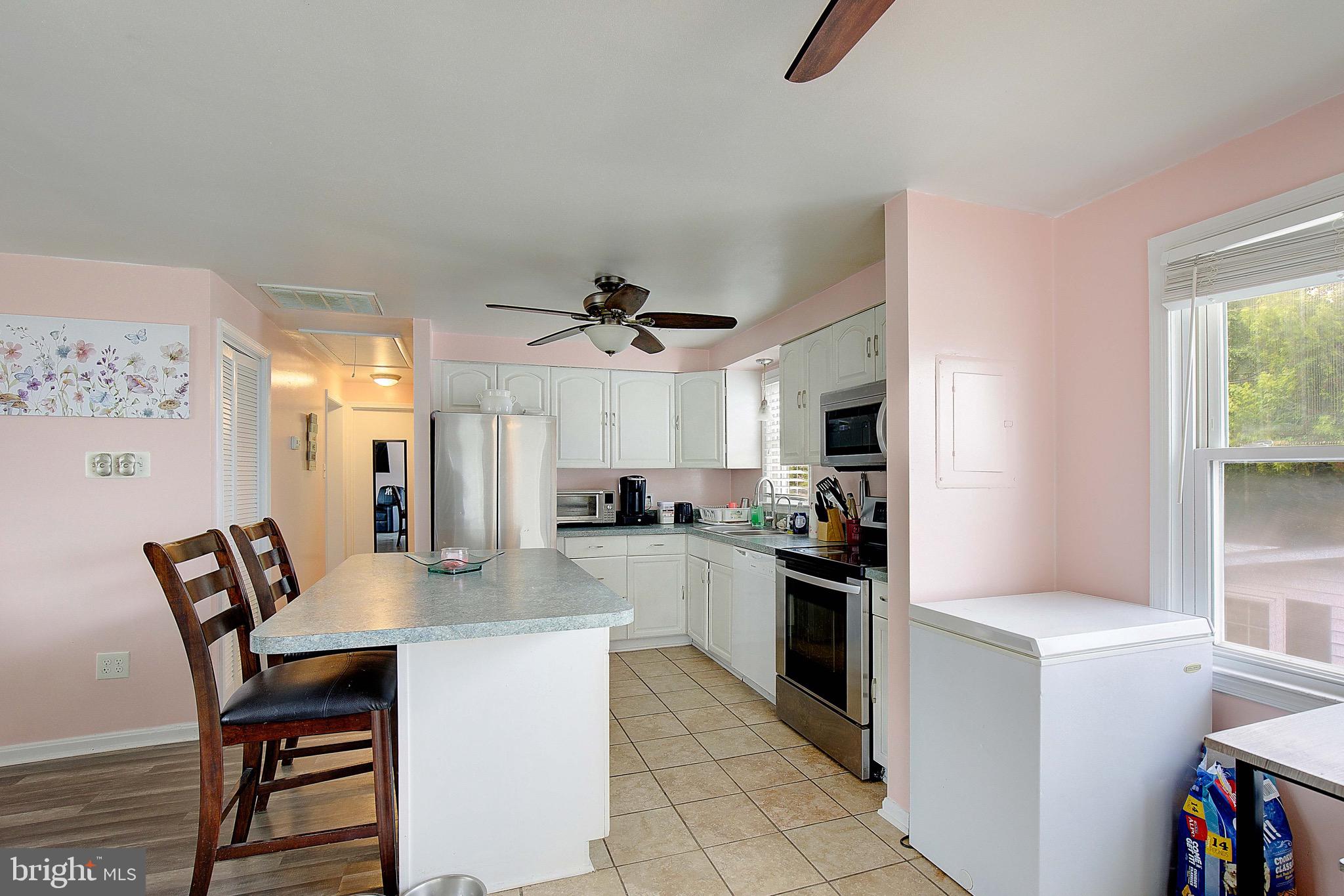 CEDARHURST ON THE BAY - Residential