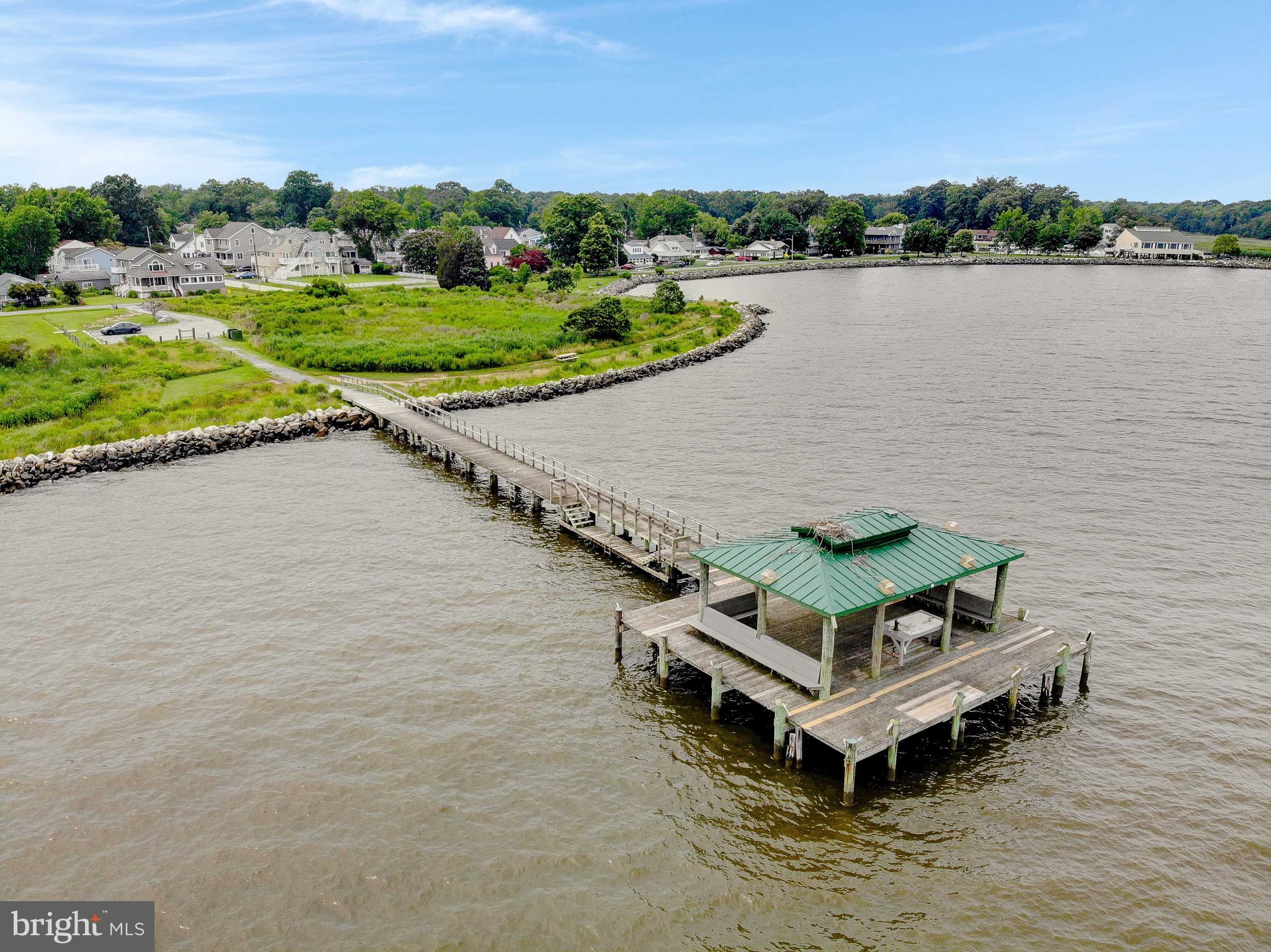 CEDARHURST ON THE BAY - Residential