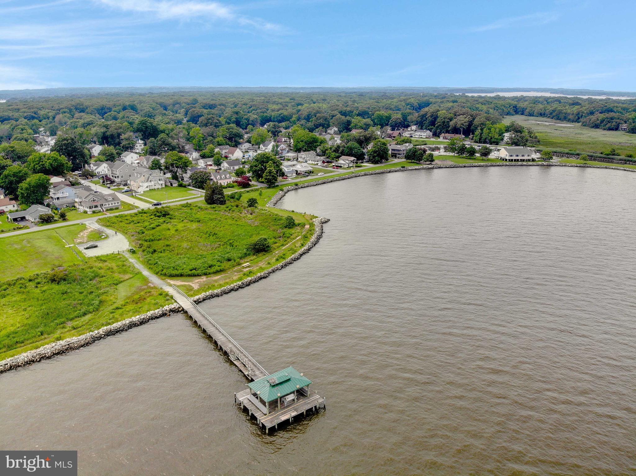 CEDARHURST ON THE BAY - Residential