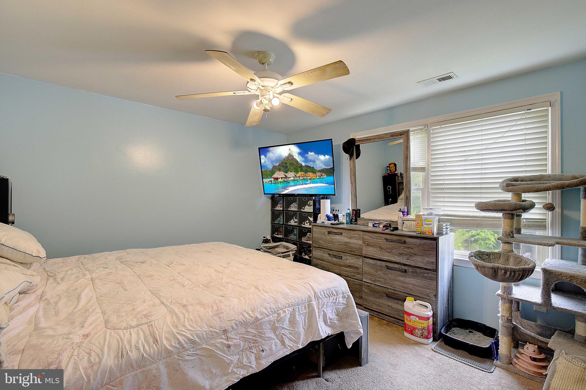 CEDARHURST ON THE BAY - Residential