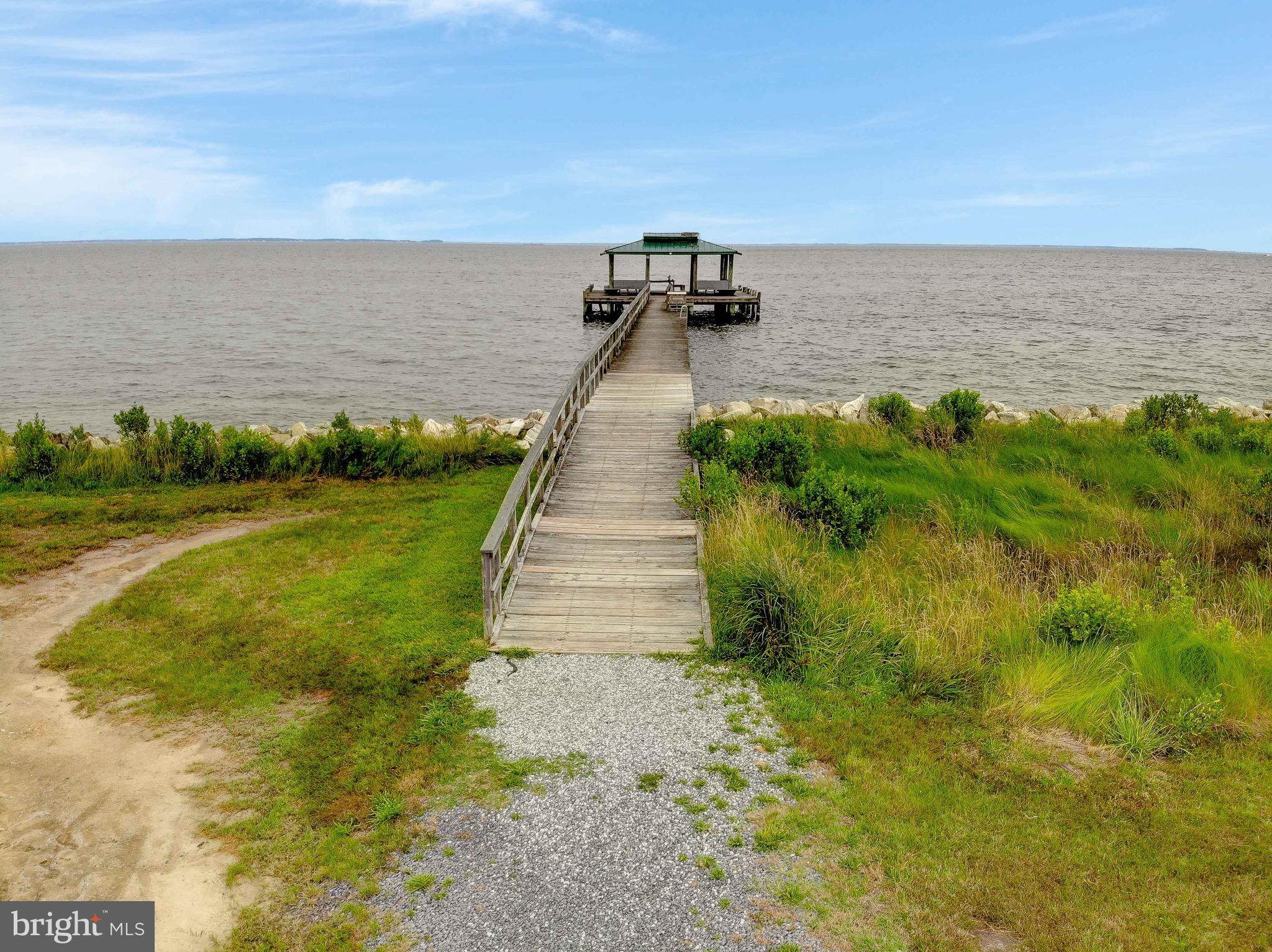 CEDARHURST ON THE BAY - Residential