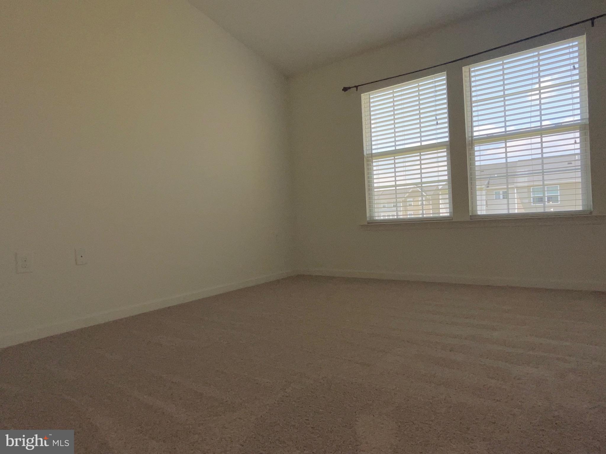 LAKELAND PLACE - Residential