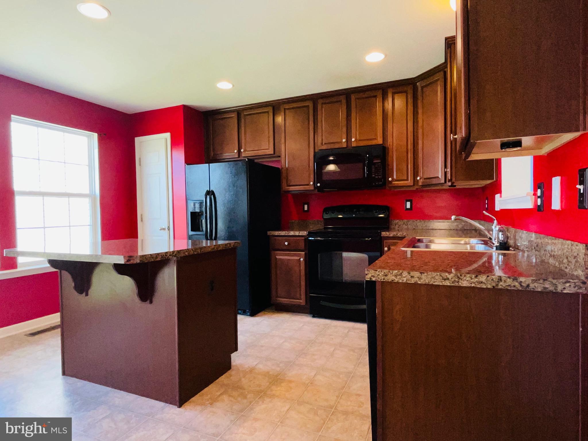 LAKELAND PLACE - Residential