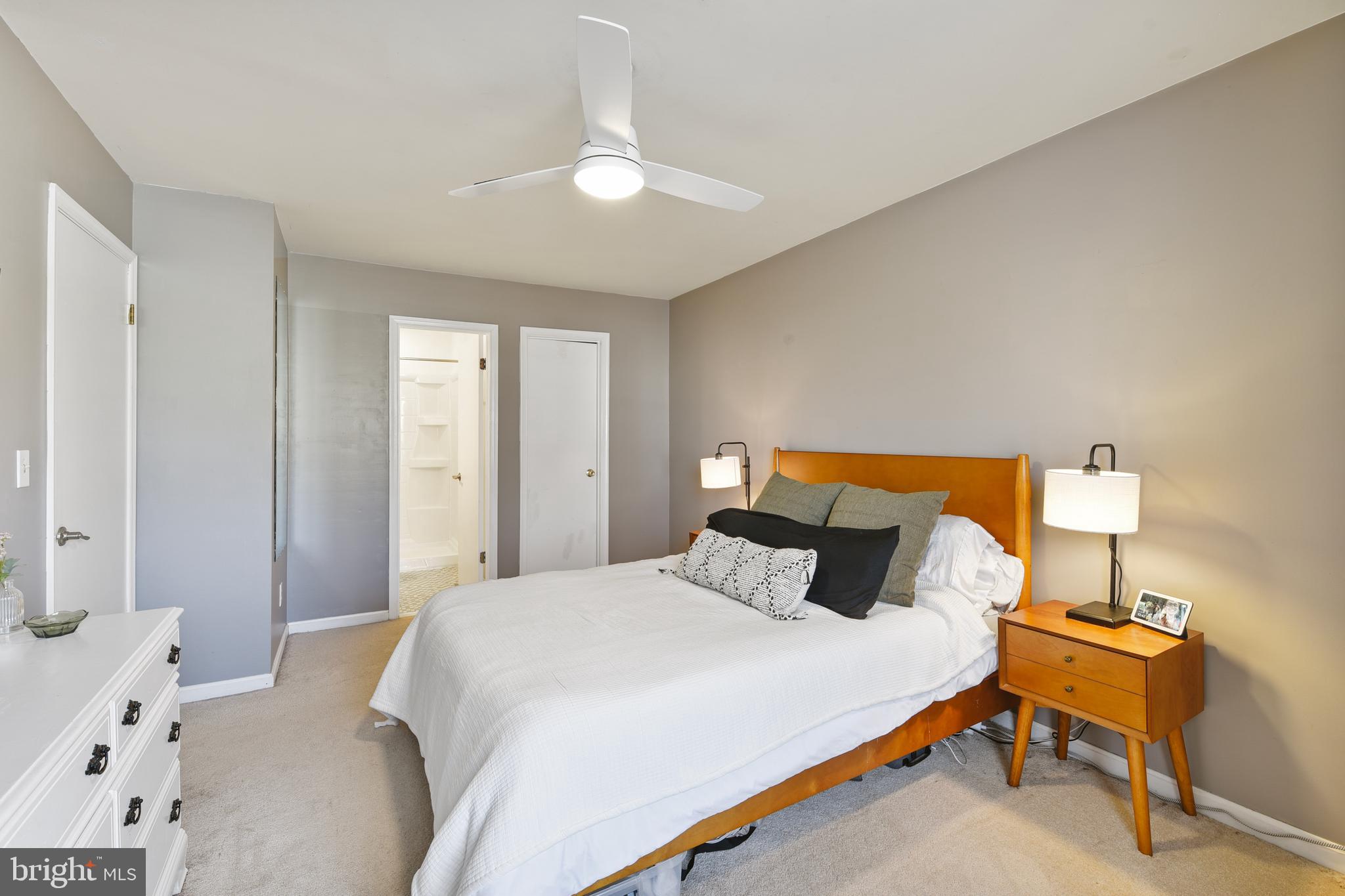 RIVERSIDE - Residential