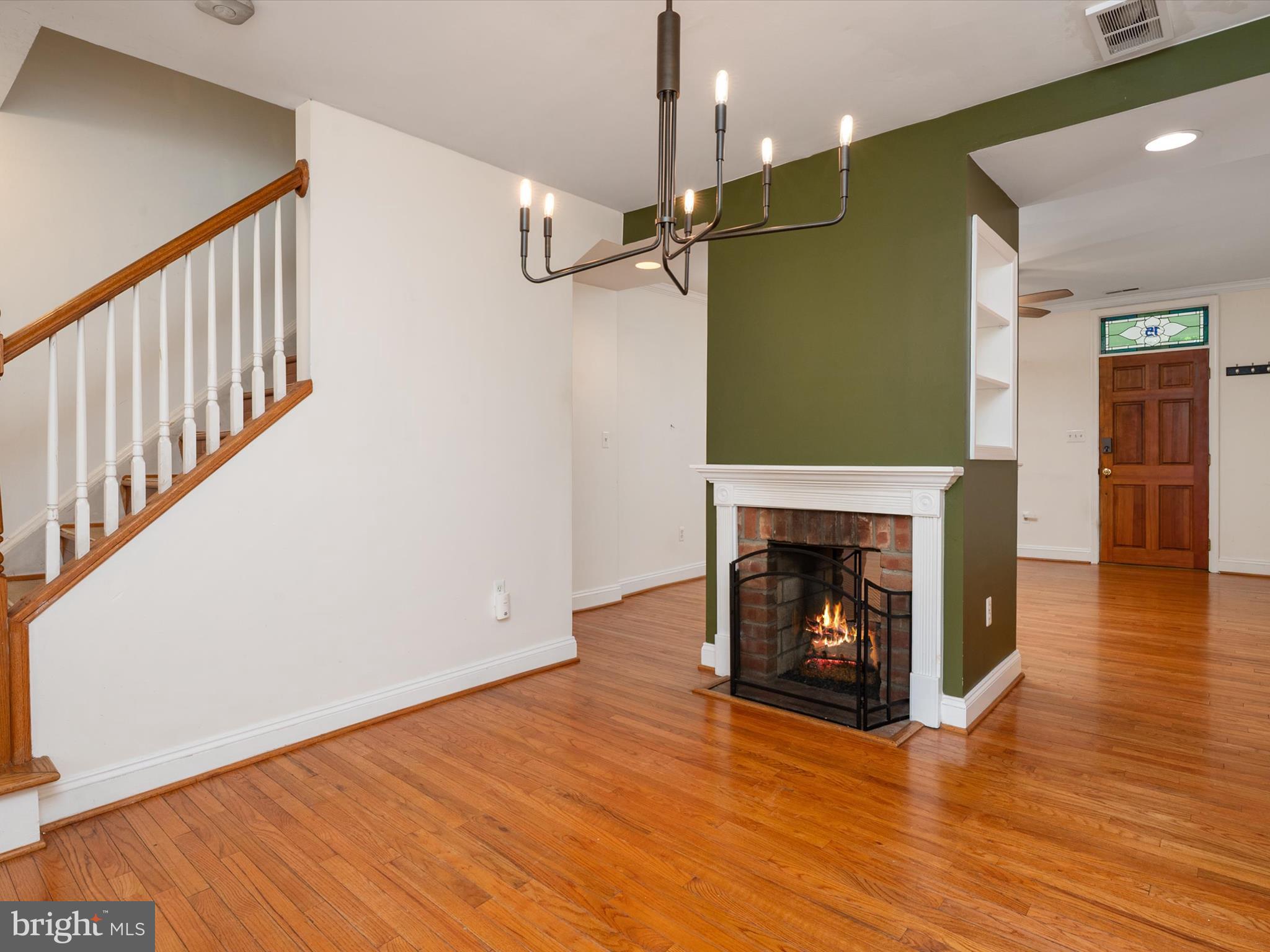 MURRAY HILL - Residential